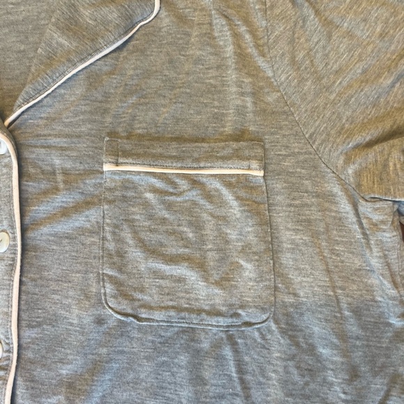 Cupcakes and Cashmere Sleep Shirt Women's Medium Gray Button Up Long Sleeve - Picture 6 of 6